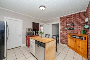 89 Charles St, Milton, NH 03851 - Photo 2