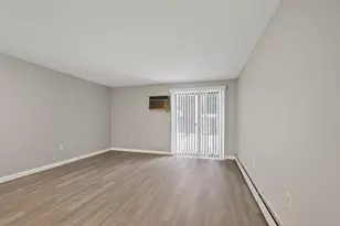 6 Knights Bridge Dr, Nashua, NH 03063 - Photo 2