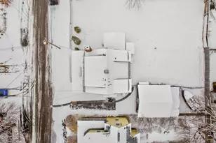 36 Essex St, Manchester, NH 03102 - Photo 8