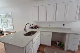 9 Freedom Dr, Rochester, NH 03867 - Photo 6
