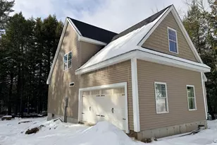 9 Freedom Dr, Rochester, NH 03867 - Photo 2