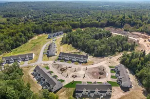 63 Driftwood Cir, Sandown, NH 03873 - Photo 38