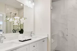 63 Driftwood Cir, Sandown, NH 03873 - Photo 14