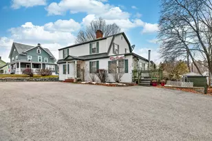 366 Nashua St, Milford, NH 03055 - Photo 2