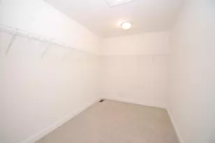 33B Griffin Rd, Hudson, NH 03051 - Photo 8