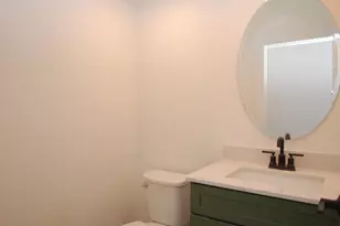 33B Griffin Rd, Hudson, NH 03051 - Photo 14