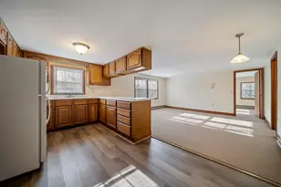 212 W Main St, Hillsboro, NH 03244 - Photo 16