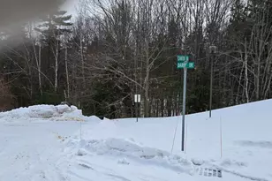 709 Darby Dr, Laconia, NH 03246 - Photo 10