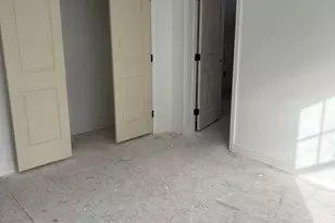 153 Garvin Ave, Manchester, NH 03109 - Photo 8