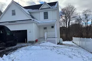 153 Garvin Ave, Manchester, NH 03109 - Photo 4