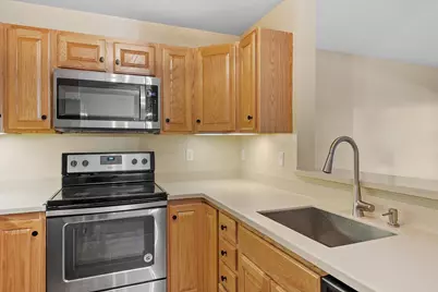 10 Steeple Chase Drive, Hampstead, NH 03841 - Photo 6