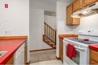 107 Glengarry Drive #107, Stratham, NH 03885 - Photo 6