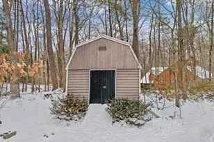 37 Camelot Dr, Bedford, NH 03110 - Photo 50