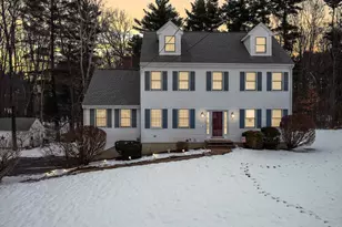 9 Village Dr, Atkinson, NH 03811 - Photo 2