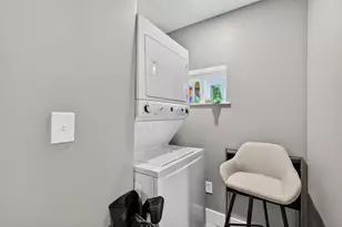 235 Bremer St, Manchester, NH 03102 - Photo 34