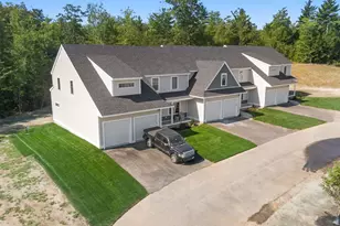 61 Driftwood Cir, Sandown, NH 03873 - Photo 40