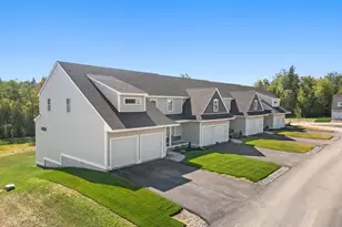 61 Driftwood Cir, Sandown, NH 03873 - Photo 42
