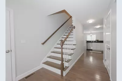 181 Knollwood Way, Manchester, NH 03102 - Photo 4