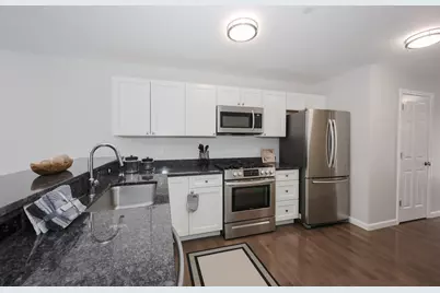 181 Knollwood Way, Manchester, NH 03102 - Photo 6