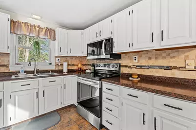 4 Woodland Avenue, Seabrook, NH 03874 - Photo 10