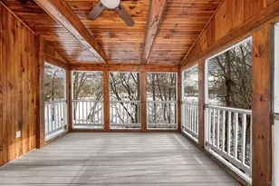 71 N High St, Derry, NH 03038 - Photo 16