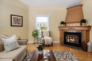 44 Cricket Ln, Manchester, NH 03104 - Photo 14