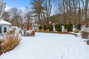44 Cricket Ln, Manchester, NH 03104 - Photo 40