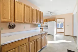 241 Porter St, Manchester, NH 03103 - Photo 6
