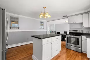 185 Villa St, Manchester, NH 03103 - Photo 6