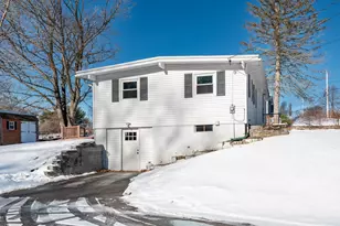 23 Meadow Ln, Greenland, NH 03840 - Photo 2