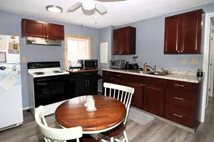 7 Corrigan St, Gorham, NH 03581 - Photo 2