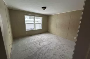 21 Sparrow St, Keene, NH 03431 - Photo 10