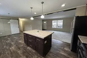21 Sparrow St, Keene, NH 03431 - Photo 6