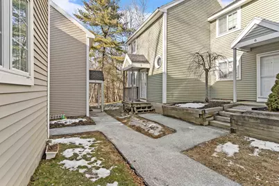 98 Henry Law Avenue #5, Dover, NH 03820 - Photo 2