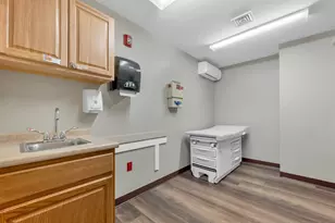 1 Mound Ct, Merrimack, NH 03054 - Photo 8