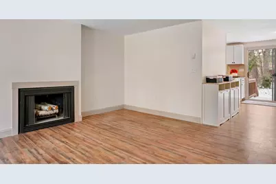 174 Fieldstone Drive, Londonderry, NH 03053 - Photo 4