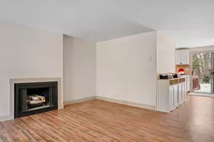 174 Fieldstone Dr, Londonderry, NH 03053 - Photo 4