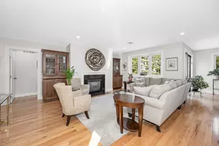 4 Heather Ct, Nashua, NH 03062 - Photo 4