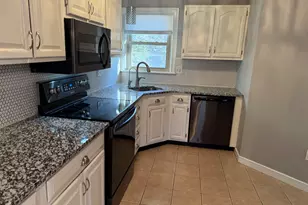 4 Kingston Way, Hudson, NH 03051 - Photo 6