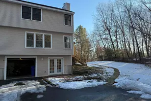 4 Kingston Way, Hudson, NH 03051 - Photo 2