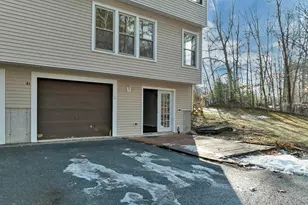 4 Kingston Way, Hudson, NH 03051 - Photo 1