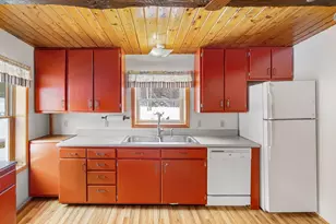 333 Chamberlain Rd, Canaan,  05903 - Photo 10