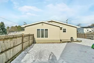 34 Depot Rd, Manchester, NH 03103 - Photo 10