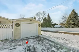 34 Depot Rd, Manchester, NH 03103 - Photo 6