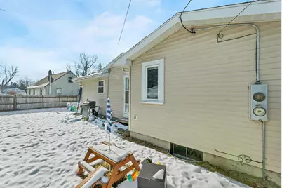 34 Depot Road, Manchester, NH 03103 - Photo 12