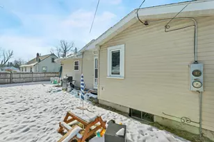 34 Depot Rd, Manchester, NH 03103 - Photo 12