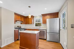 25 Robinhood Rd, Nashua, NH 03062 - Photo 6