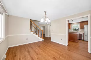 25 Robinhood Rd, Nashua, NH 03062 - Photo 12