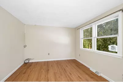 25 Robinhood Road, Nashua, NH 03062 - Photo 4