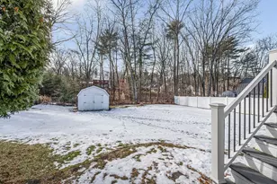 25 Robinhood Rd, Nashua, NH 03062 - Photo 44